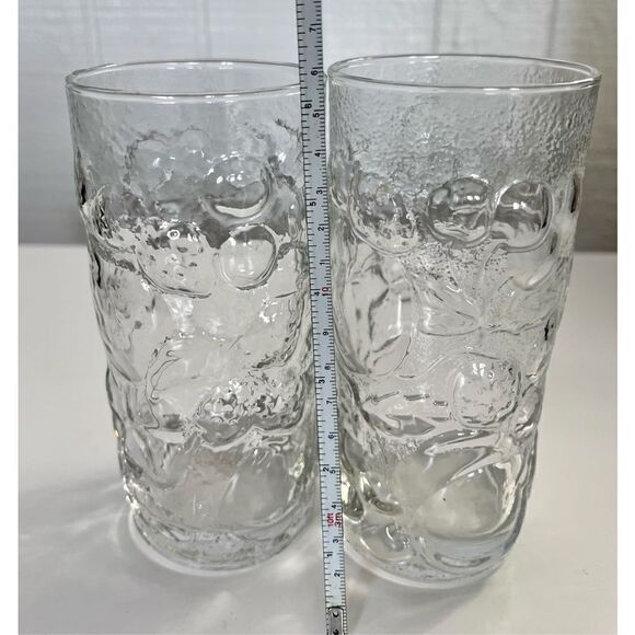 Set of 2 Vintage Libbey American Directoire Embossed Orchard Fruit Glasses Clear - Picture 3 of 5